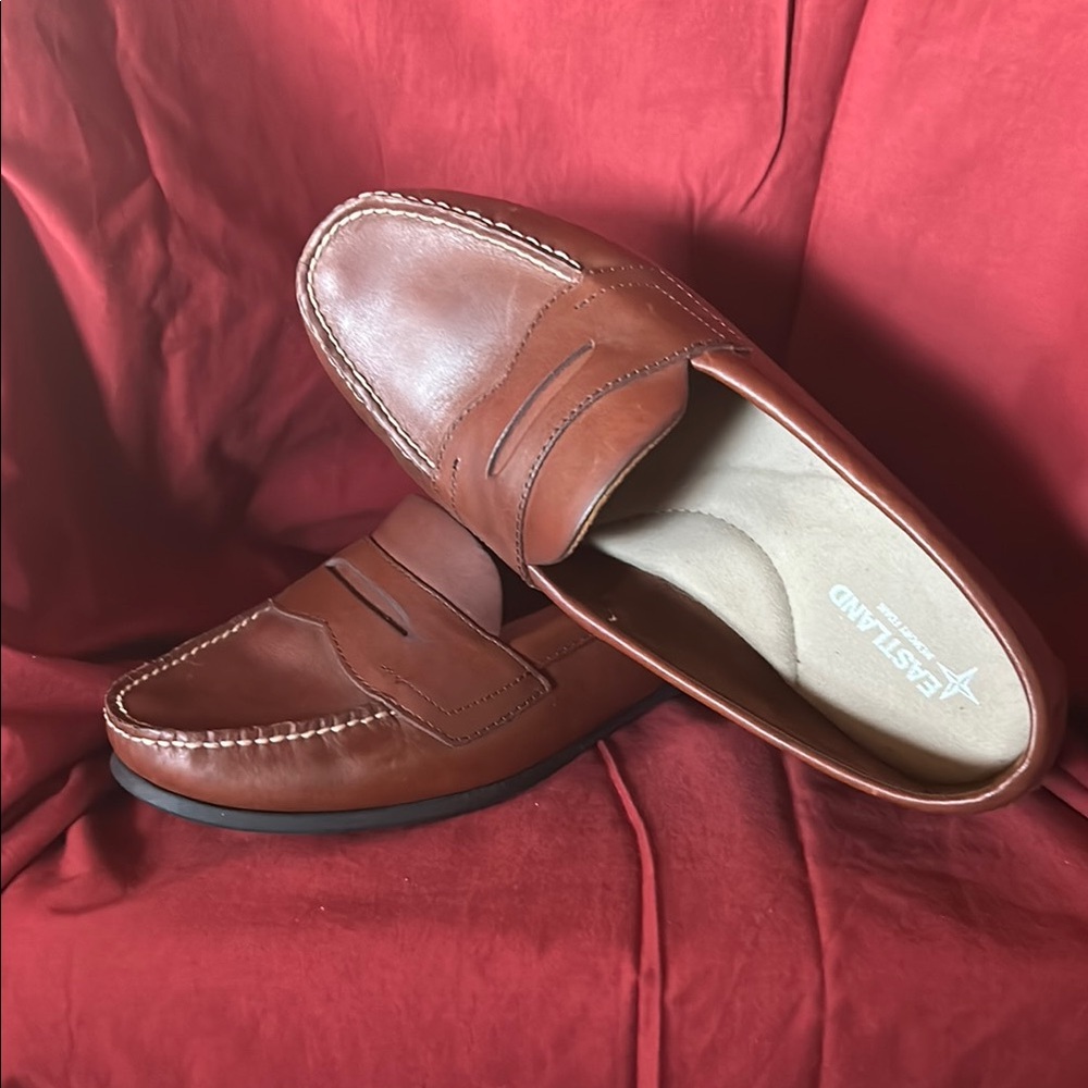 Eastland Brown Leather Loafers Slip-On Style
